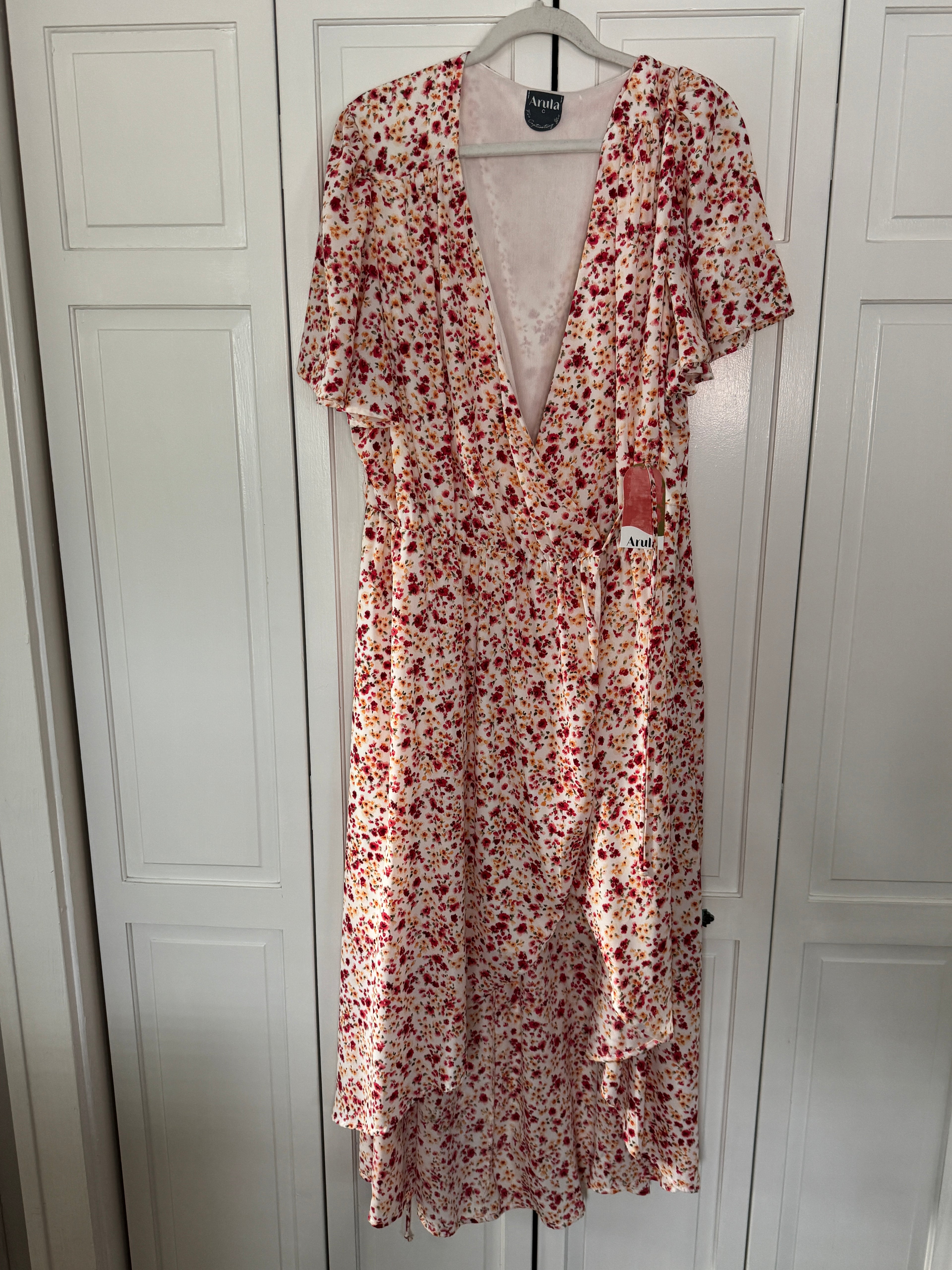 Arula wrap floral dress never worn size C (22-24)