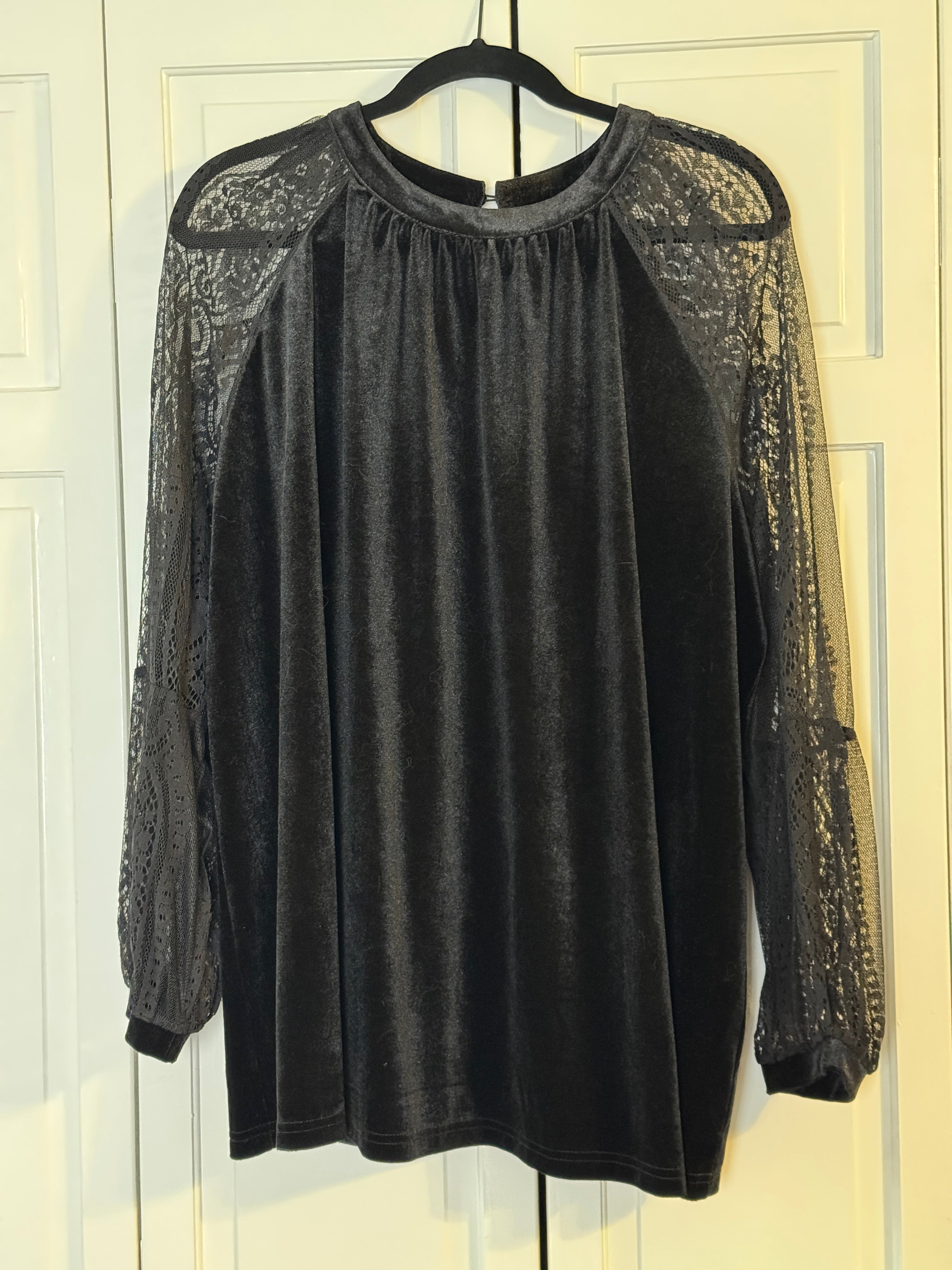 Black long sleeve blouse from Bloomchic never worn size 18-20