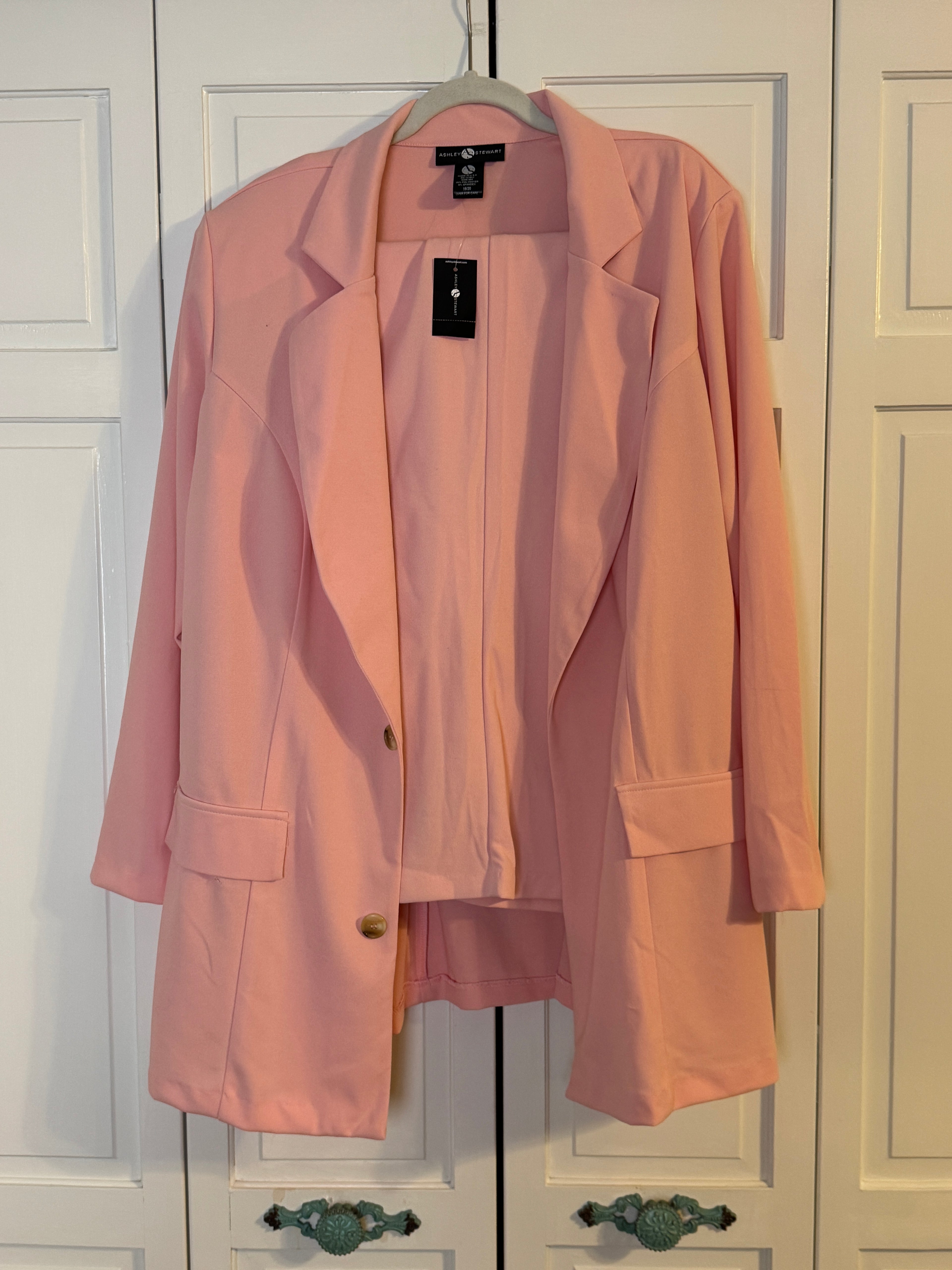 Ashley Stewart 2 piece pink pant suit never worn Size 18-20